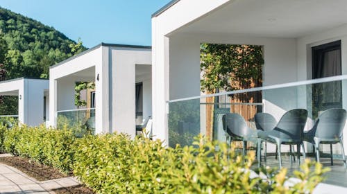 Camping Plitvice - Pomlad v naravi za družine, Smoljanac, Plitviška jezera, Hrvaška - 459 EUR - 2x nočitev v Premium mobilnih hiškah za 4 osebe, Polpenzion