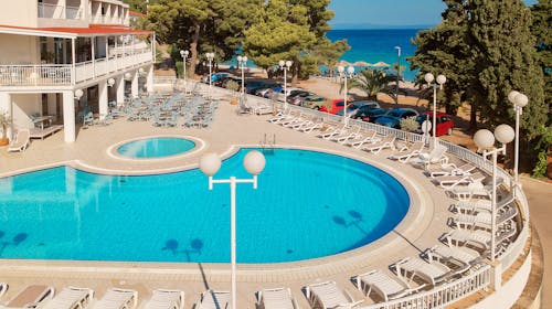 Hotel Faraon - All inclusive družinski pozdrav poletju v Dalmaciji, Trpanj, Dalmacija, Hrvaška - 290 EUR - 2x nočitev v družinski Comfort sobi brez balkona (pogled park) za 2 osebi (2 otroka do 11,99 let brezplačno), All inclusive z vključeno pijačo ob obrokih