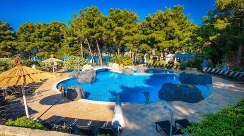Matilde Beach Resort - Družinski pomladni oddih v Vodicah, Vodice, Dalmacija, Hrvaška - 487 EUR - 3x nočitev v Junior apartmaju pogled park za 2 osebi (2 otroka do 13,99 let brezplačno), Zajtrk