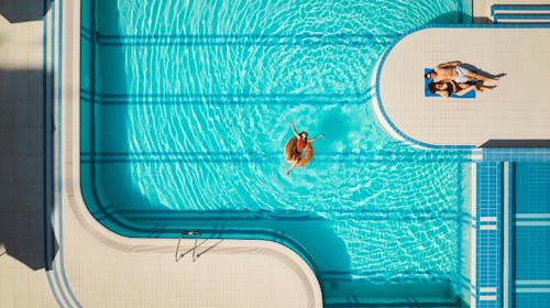 Bluesun Hotel Alga - Pozdrav poletju s polnim penzionom za pare , Tučepi, Makarska riviera, Dalmacija, Hrvaška - 540 EUR - 3x nočitev v dvoposteljni Standard sobi z balkonom za 2 osebi, Polni penzion