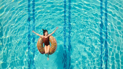 Bluesun Hotel Alga - Pozdrav poletju s polnim penzionom za pare , Tučepi, Makarska riviera, Dalmacija, Hrvaška - 360 EUR - 2x nočitev v dvoposteljni Standard sobi z balkonom za 2 osebi, Polni penzion
