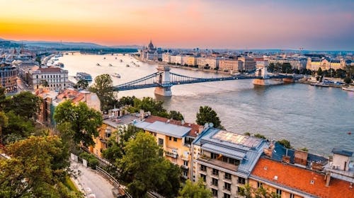 Allora Hotel Budapest - City break v Budimpešti, Budimpešta, Madžarska - 210 EUR - 2x nočitev v dvoposteljni Standard sobi za 2 osebi, Samopostrežni zajtrk