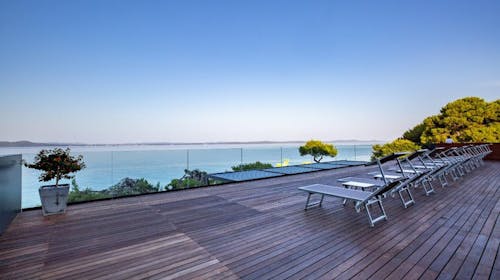 Hotel Pinija - Družinska pomlad med vikendom v novi wellness oazi s polnim penzionom, Petrčane, Dalmacija, Hrvaška - 368 EUR - 2x nočitev v družinski sobi za 2 osebi (2 otroka do 11,99 let brezplačno), Polni penzion
