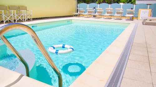 Hotel Diplomatic - All inclusive poletje v Cesenaticu, Cesenatico, Italija - 880 EUR - 5x nočitev v dvoposteljni sobi z balkonom za 2 osebi, All inclusive v hotelski restavraciji