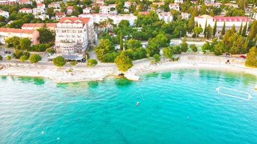 Hotel Marina - Last minute oddih tik ob morju v Selcah, Selce, Hrvaška - 419 EUR - 3x nočitev v dvoposteljni sobi (stran park) za 2 osebi (1 otrok do 6,99 let brezplačno), Bogat samopostrežni zajtrk