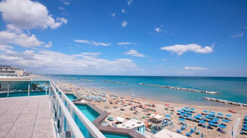 Hotel Levante - All inclusive light poletje v Bellaria Igea Marina, Bellaria Igea Marina, Italija - 1020 EUR - 5x nočitev v dvoposteljni sobi z balkonom za 2 osebi, All inclusive light v hotelski restavraciji
