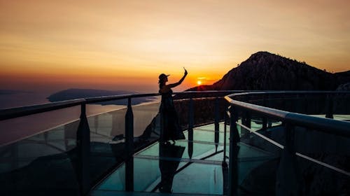 Medora Auri Family Beach Resort - Vrhunski oddih z ogrevanim zunanjim bazenom konec maja - Comfort rezidenca, Podgora, Makarska riviera, Dalmacija, Hrvaška - 282 EUR - 2x nočitev v Comfort dvoposteljni sobi hotelske rezidence za 2 osebi (1 otrok do 8,99 let brezplačno), Polpenzion