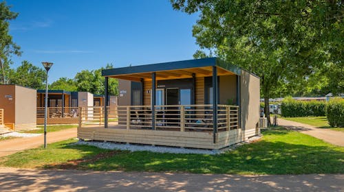 Camping Park Umag - Družinski oddih v mobilnih hiškah v Umagu med tednom, Umag, Istra, Hrvaška - 190 EUR - 2x nočitev v mobilni hiški Adria Blue ali Adria Garden (glede na razpoložljivost) za do 5 oseb (4 odrasle osebe in 1 otrok do 15,99 let), Klimatizacija in gretje
