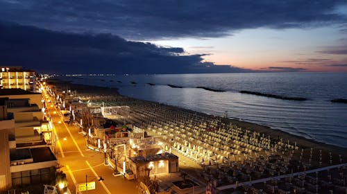 Hotel President - All inclusive light oddih tik ob plaži, Bellaria Igea Marina, Italija - 438 EUR - 3x nočitev v dvoposteljni sobi z balkonom ali brez balkona za 2 osebi, All inclusive light v hotelski restavraciji
