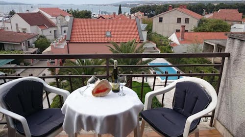 Villa Adriatic - Poletni oddih v dvoje v Biogradu na Moru, Biograd na Moru, Dalmacija, Hrvaška - 360 EUR - 5x nočitev v moderno opremljenem apartmaju za 2 osebi, Posteljnina in brisače