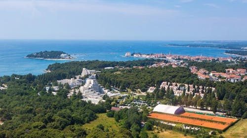 Valamar Diamant Hotel - Družinski poletni oddih v Poreču, Poreč, Istra, Hrvaška - 2141 EUR - 7x nočitev v sobi "Room 2+1" za 2 osebi (1 otrok do 13,99 let brezplačno), Polpenzion z vključenimi brezalkoholnimi negaziranimi pijačami iz avtomata ob obrokih