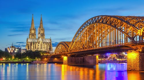 A&O Köln Hauptbanhof - City break v središču Kölna, Köln , Nemčija - 158 EUR - 2x nočitev v dvoposteljni Standard sobi za 2 osebi, Samopostrežni zajtrk