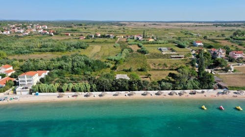 Hotel Beni - Poletje v Dalmaciji, Vrsi, Dalmacija, Hrvaška - 620 EUR - 4x nočitev v dvoposteljni sobi za 2 osebi (2 otroka do 6. leta brezplačno), Polpenzion