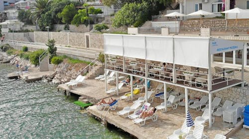 Hotel Villa Barbara - Družinski oddih tik ob morju v Neumu, Neum, Bosna in Hercegovina - 480,50 EUR - 5x nočitev v dvoposteljni sobi za 2 osebi (1 otrok do 11,99 let brezplačno), Polpenzion