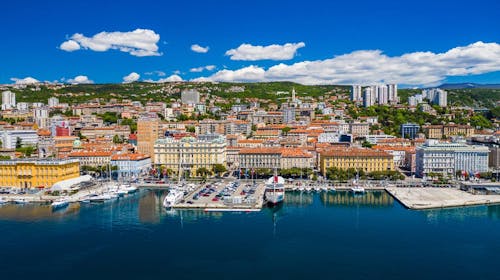 Grand Hotel Bonavia Rijeka - Pomlad in 1. maj v Reki - Superior soba, Reka, Hrvaška - 268 EUR - 2x nočitev v dvoposteljni Superior sobi za 2 osebi, Zajtrk