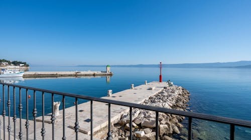 Hotel Kaštil Bol - Junijski oddih na Braču, Bol na Braču, Hrvaška - 280 EUR - 2x nočitev v dvoposteljni Standard sobi za 2 osebi, Zajtrk
