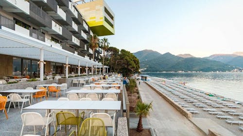 Carine Hotel Park - All inclusive jesen ob morju, Bijela, Črna gora - 541 EUR - 3x nočitev v dvoposteljni sobi s pogledom na gore za 2 osebi, All inclusive
