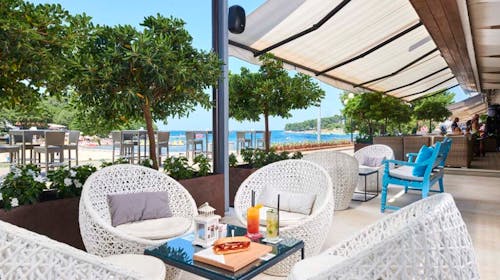 Hotel Istra Plava Laguna - Poletje v Poreču, Poreč, Istra, Hrvaška - 669 EUR - 5x nočitev v Economy sobi z dodatnim ležiščem za 2 osebi (1. otrok do 11,99 let in 2. otrok do 4,99 let brezplačno), Polpenzion
