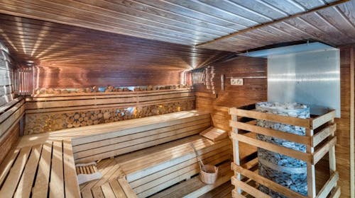 Lotus Therme Hotel & Spa - Luksuzni wellness oddih v Hévízu, Hévíz, Madžarska - 398 EUR - 2x nočitev v dvoposteljni Standard sobi za 2 osebi, Polpenzion