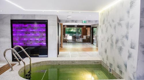 Hotel Azúr - Oddih v Superior studiu, Siofok, Madžarska - 520 EUR - 3x nočitev v Superior studiu za 2 osebi, Polpenzion