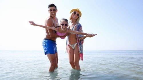 Penzion Delfin - Družinsko poletje na Krku, Omišalj, otok Krk, Hrvaška - 538 EUR - 3x nočitev v Standard sobi za 2 osebi (2 otroka do 11,99 let brezplačno), Polpenzion