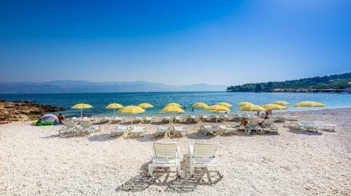 Mobilne hiške Bunja Boutique Camping - Poletni oddih na otoku Brač, Supetar, otok Brač, Dalmacija, Hrvaška - 1100 EUR - 5x nočitev v Premium mobilni hiški (4+2) za do 6 oseb (4 odrasle osebe in 2 otroka do 11,99 let), Uporaba posteljnine in brisač