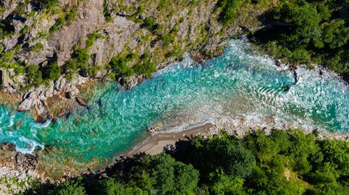 Rafting Tara Montenegro - Nepozabna vikend avantura na reki Tari, Plužine, Črna gora - 138 EUR - Rafting na reki Tari za 1 osebo, 1x nočitev za 1 osebo
