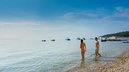 Magal Maradiso Hotel by Aminess - Poletje v Njivicah na Krku, Njivice, Krk, Hrvaška - 1369 EUR - 7x nočitev v Comfort dvoposteljni sobi v annex zgradbi za 2 osebi (1 otrok do 9,99 let brezplačno), Polpenzion