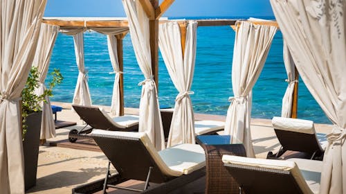 Veya Maradiso Hotel by Aminess - Družinsko poletje na Krku, Njivice, otok Krk, Hrvaška - 929 EUR - 5x nočitev v Superior dvoposteljni sobi z balkonom za 2 osebi (1 otrok do 9,99 let brezplačno), Polpenzion