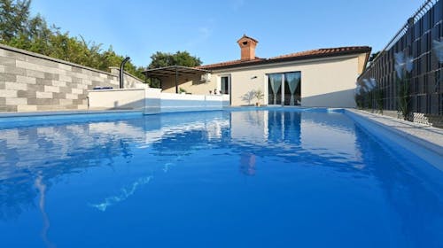 Villa Kristina - Oddih v štirisobni villi, Kaldanija, Hrvaška - 2450 EUR - 7x nočitev v vili za 6 + 2 oseb, Uporaba ogrevanega jacuzzija
