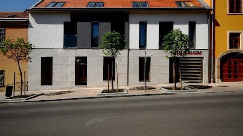 Hotel Arkadia Pecs, Pecs, Madžarska - 195 EUR - 4x nočitev v dvoposteljni sobi za 2 osebi, Bogat zajtrk