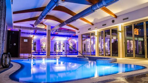 Kolping Family Resort****s , Hévíz, Madžarska - 499 EUR - 2x nočitev v Family suite za 2 osebi (2 otroka do 5,99 let brezplačno), Polpenzion (samopostrežni zajtrk in večerja)