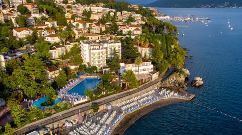 Hunguest Hotel Sun Resort - Oddih v Črni gori, Herceg Novi, Črna gora - 522 EUR - 5x nočitev v dvoposteljni sobi z balkonom za 2 osebi (2 otroka do 12 let brezplačno), Polpenzion (sampostrežni zajtrk in večerja)