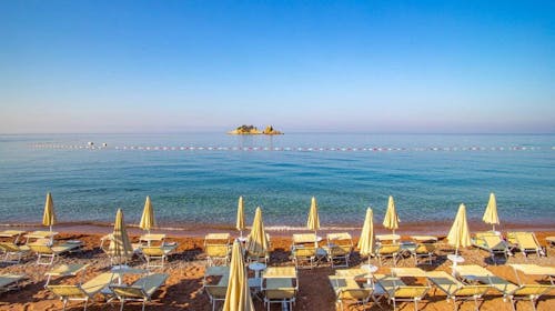 Hotel Palas Petrovac - Poletje v Petrovcu, Petrovac, Črna gora - 1143 EUR - 4x nočitev v Standard dvoposteljni sobi z dodatnim ležiščem za 3 osebe, Polpenzion (samopostrežni zajtrk in večerja)