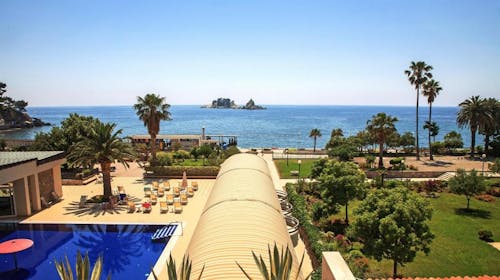 Hotel Palas Petrovac - Poletje v Petrovcu, Petrovac, Črna gora - 787 EUR - 4x nočitev v Standard dvoposteljni sobi za 2 osebi, Polpenzion (samopostrežni zajtrk in večerja)