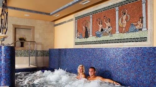Hotel Mirta - Wellness Mirta - VIP razvajanje v dvoje, Izola, Slovenija - 120 EUR - 2-urni najem wellnessa za 2 osebi, Uporaba savn (finska, infrardeča, bio-zeliščna in turška savna) in hidromasažnega bazena
