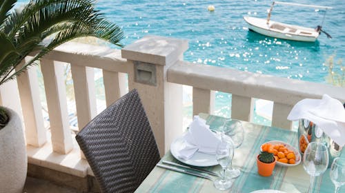 Hotel Nova - Začetek poletja v Neumu, Neum, Bosna in Hercegovina - 263 EUR - 2x nočitev v Superior sobi s pogledom na park za 2 osebi, Polpenzion