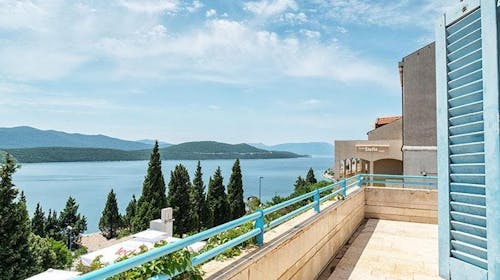 Hotel Stella - Oddih v Neumu, Neum, Bosna in Hercegovina - 306 EUR - 3x nočitev v Comfort sobi z balkonom in s pogledom na morje za 2 osebi, Polpenzion