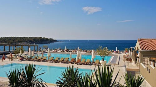 Park Plaza Verudela Resort - Pomlad, velika noč ali 1. maj - Apartma z 2 spalnicama, Pula, Istra, Hrvaška - 280 EUR - 2x nočitev v apartmaju z dvema spalnicama za 6 oseb, Uporaba Kid's Cluba