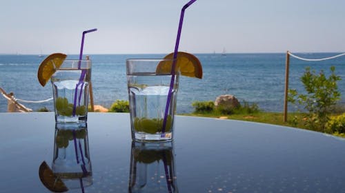 Apartmaji Erica Pineta - Družinska pomlad v Novigradu, Novigrad, Istra, Hrvaška - 120 EUR - 2x nočitev v dvosobnem apartmaju Erica Lux s teraso ali z dvoriščem (glede na razpoložljivost) za 4 osebe, Posteljnina in brisače