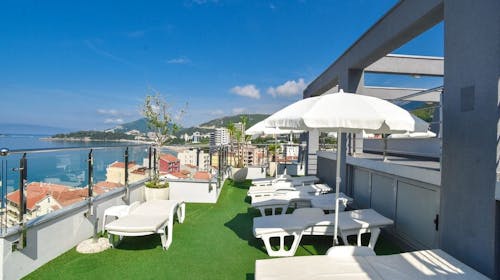 Hotel La Mer by Aycon - Družinski konec poletja, Rafailovići, Črna gora - 611 EUR - 5x nočitev v dvoposteljni Standard sobi za 2 osebi (1 otrok do 11,99 let brezplačno), Zajtrk