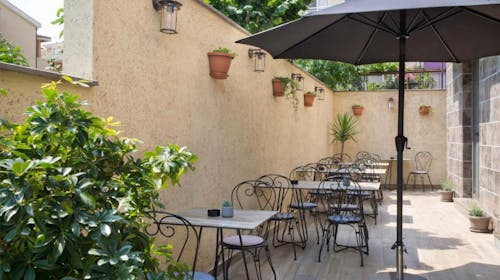 Garni Hotel Vladimir by Aycon - Začetek in konec poletja v dvoje, Budva, Črna gora - 525 EUR - 5x nočitev v dvoposteljni Standard sobi za 2 osebi, Zajtrk