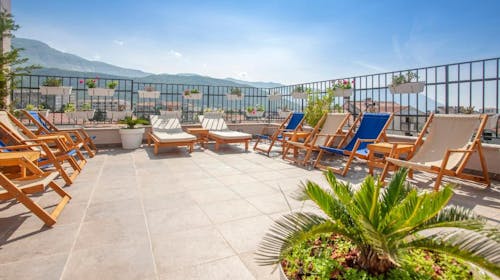 Hotel Twelve by Aycon - Družinski začetek in konec poletja, Budva, Črna gora - 627 EUR - 5x nočitev v dvoposteljni Standard sobi (z dodatnim ležiščem) za 2 osebi (1 otrok do 11,99 let brezplačno), Zajtrk