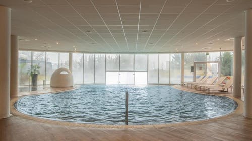 MJUS Resort and Thermal Park - Luksuzni wellness oddih, Körmend, Madžarska - 359 EUR - 2x nočitev v dvoposteljni Premium sobi za 2 osebi, Polpenzion