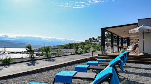 Kamp Tiha Šilo - Pozdrav poletju na Krku, Šilo, otok Krk, Hrvaška - 1049 EUR - 7x nočitev v Standard mobilni hiški za 4 osebe, Tradicionalno krško kosilo v restavraciji Portić