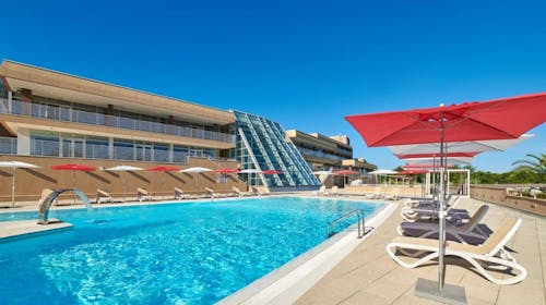 Hotel Molindrio Plava Laguna - Družinsko poletje v Poreču, Poreč, Istra, Hrvaška - 885 EUR - 5x nočitev v Economy sobi za 2 osebi (1 otrok do 11,99 let in 1 otrok do 4,99 let brezplačno), Polpenzion