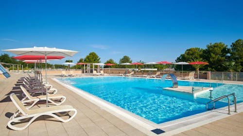 Hotel Molindrio Plava Laguna - Družinsko poletje v Poreču, Poreč, Istra, Hrvaška - 1635 EUR - 7x nočitev v Economy sobi za 2 osebi (1 otrok do 11,99 let in 1 otrok do 4,99 let brezplačno), Polpenzion