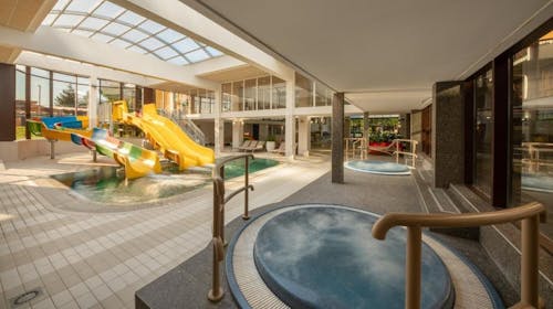 Hotel Terme Jezerčica - Nedeljski oddih v Termah - Superior soba, Donja Stubica, Hrvaška - 164 EUR - 1x nočitev v dvoposteljni Superior sobi z dodatnim ležiščem za 2 osebi (2 otroka do 14,99 let in 1 otrok do 4,99 let brezplačno), Polpenzion