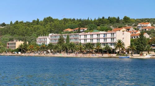 Hotel Posejdon - All inclusive poletje na Korčuli , Vela Luka, Korčula, Dalmacija, Hrvaška - 949 EUR - 5x nočitev v dvoposteljni Standard sobi (stran park) s francoskim balkonom za 2 osebi, All inclusive