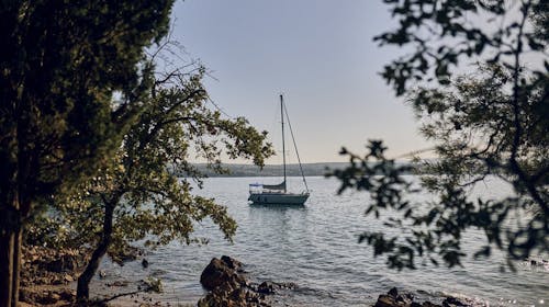 Malinska Green Apartments - Oddih v prenovljenih apartmajih na Krku, Malinska, otok Krk, Hrvaška - 189 EUR - 2x nočitev v Studio apartmaju na morski strani z balkonom ali s teraso (glede na razpoložljivost) za 2 osebi, Začetni set posteljnine